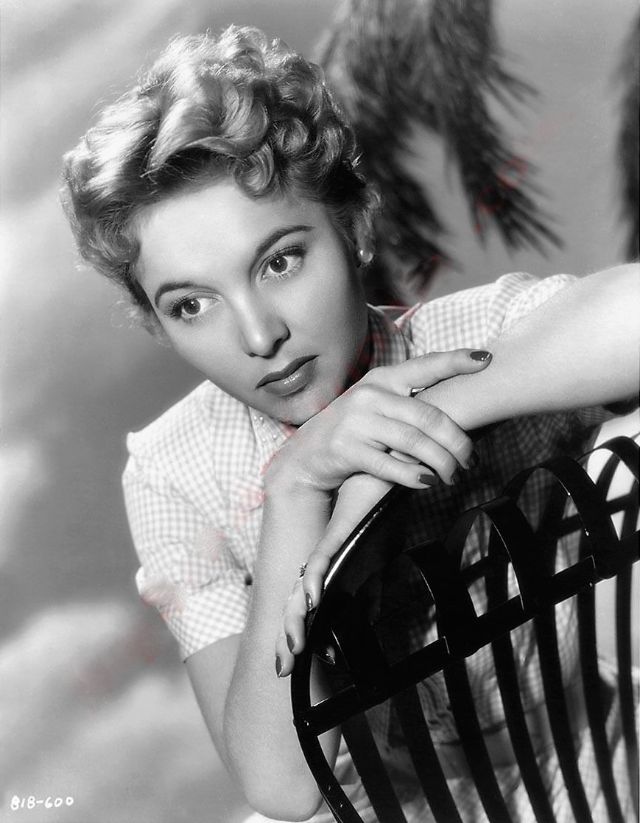 35 Gorgeous Photos of Beverly Garland in the 1950s | Vintage News Daily