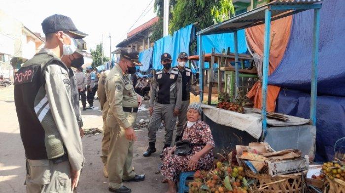 Ratusan Personel Gabungan Tertibkan Pedagang Yang Masih Nekat Berjualan di eks Pasar Weleri Kendal