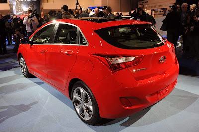 2013 Hyundai Elantra GT Rear Angle