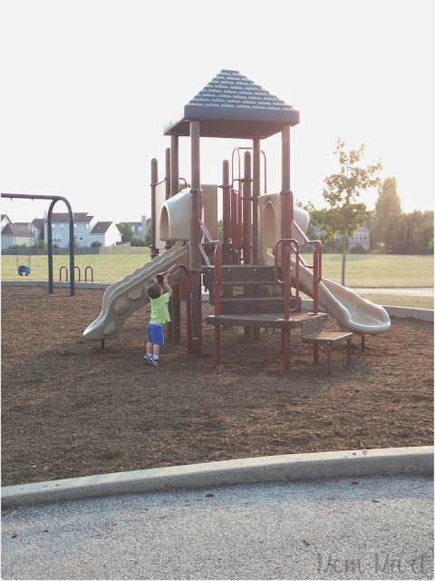 Park Play time with the kids -Playing Restaurant