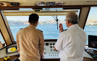 Image of Captain and First Officer steering a ship  #buddyblogideas