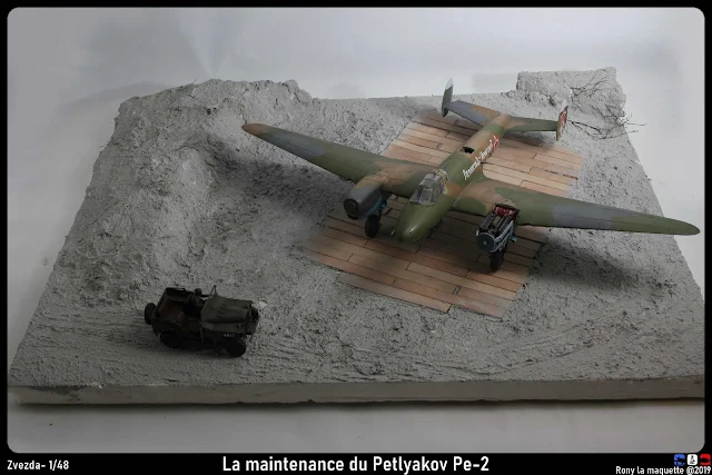 Base du diorama avec le Petlyakov Pe-2 de Zvezda au 1/48.