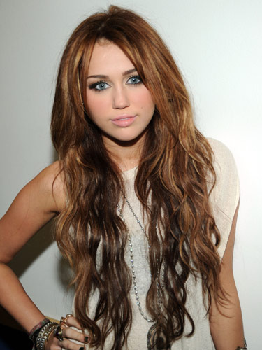 dark blonde miley cyrus