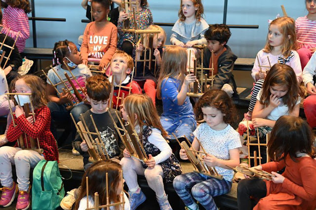 Cara Memainkan Alat Musik Tradisional Angklung