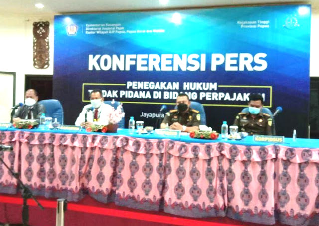 Indonesian Tax Office Hands Over One Billion Rupiah Tax Avoidance Suspect