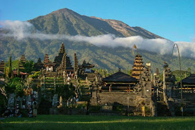 Gunung Agung di Bali