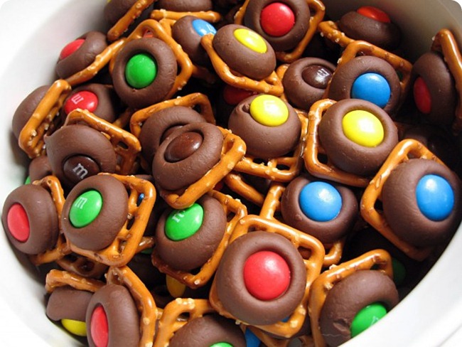 hershey-kiss-mm-pretzels