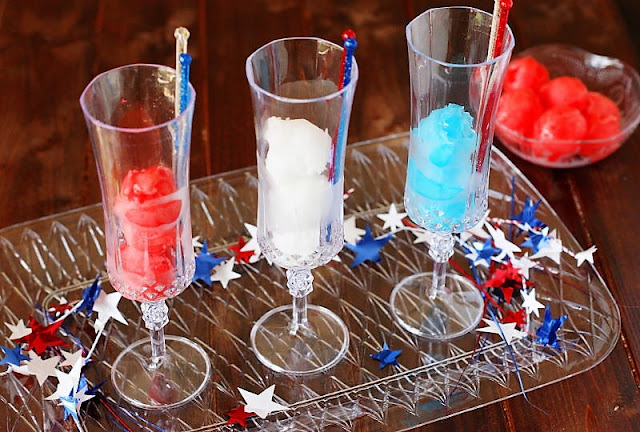 How to Make 4th of July Italian Ice Champagne Floats Image