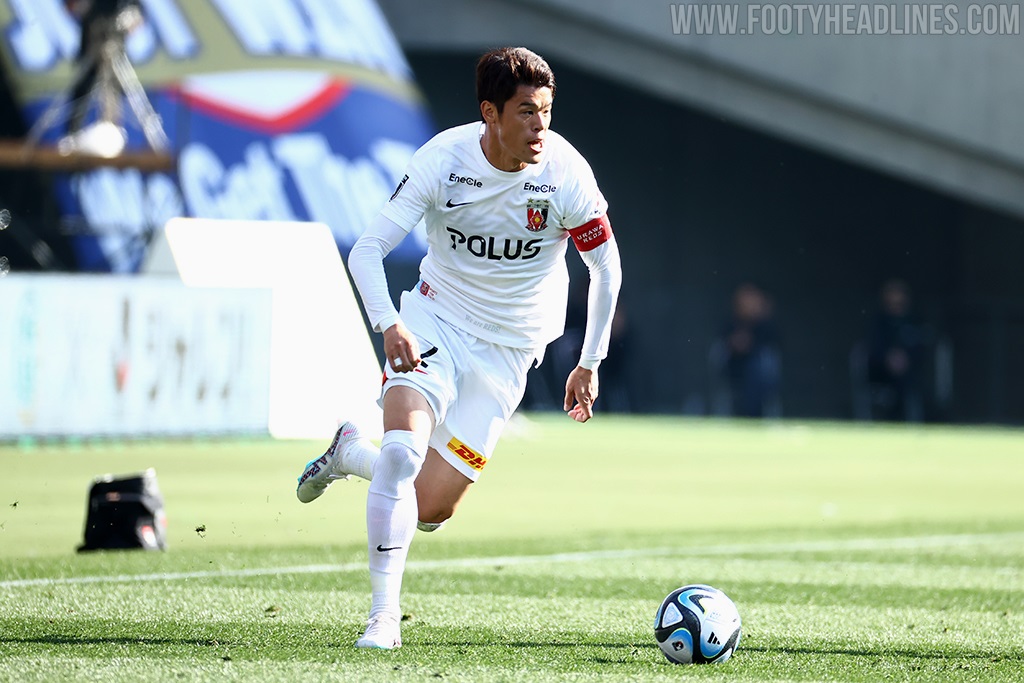 Urawa Red Diamonds 2022 Home & Away Kits Released - Footy Headlines