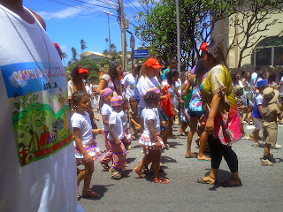 Desfile da primavera - Escola Mundo Encantado do Saber