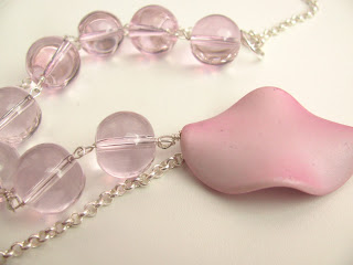 Bijouxdellostregatto's necklace