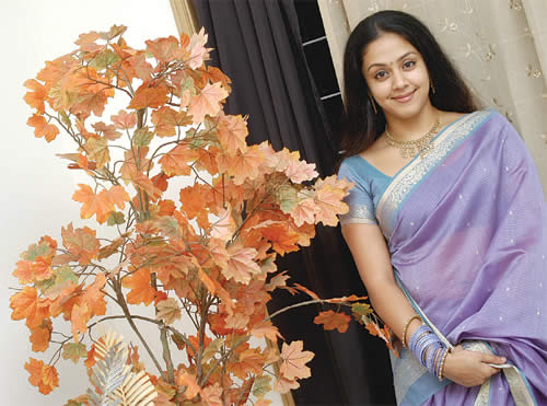 JYOTHIKA CUTEST WALLPAPERS wallpapers