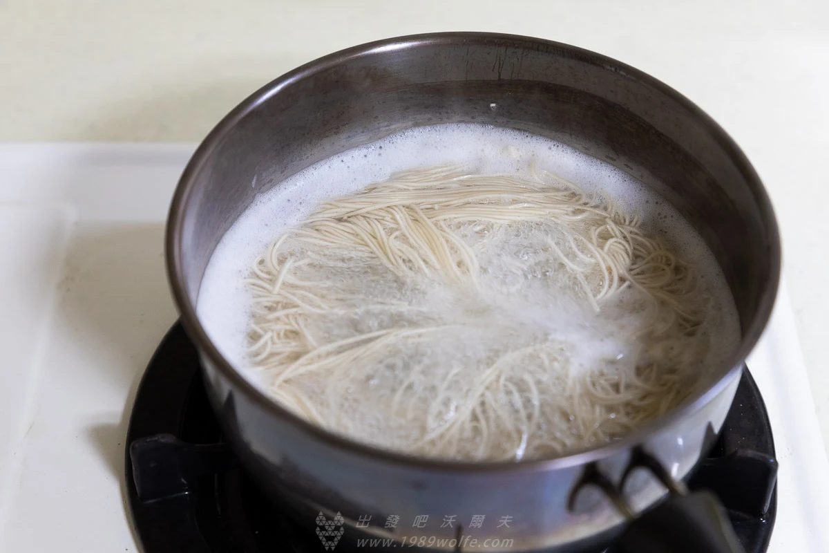 悟8庫商行 香蕉麵