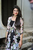 siya gautham glamorous photos-thumbnail-14