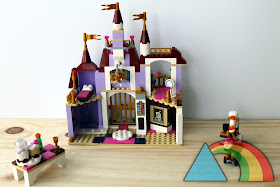 Castillo de la Bella y la Bestia construido con piezas de Lego Princess
