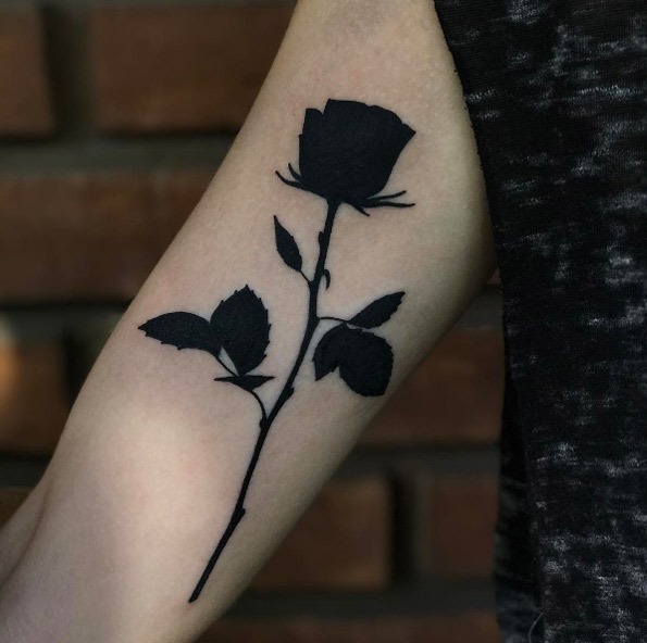 este_pesado_blackwork_rosa este_pesado_blackwork_rosa