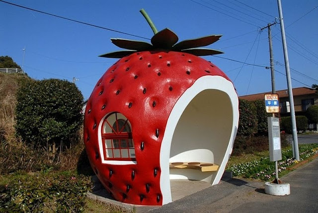Japan's Fruit-Shaped Bus Stops