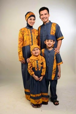 Model  Baju  Batik  Muslim Sarimbit Keluarga  Terbaru 