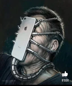 PC Doc Schmid News Post Bild mit iPhone, welches wie ein Facehugger aus den Alien Filmen an einem Gesicht klebt.