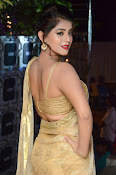 Yamini Bhaskar sizzling in saree-thumbnail-4