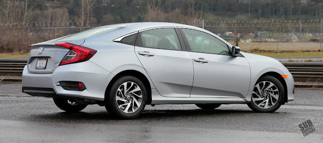 2016 Honda Civic 2.0 EX SENS - Rear