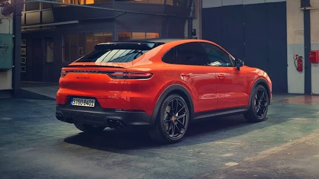 2020 Porsche Cayenne Coupe back view