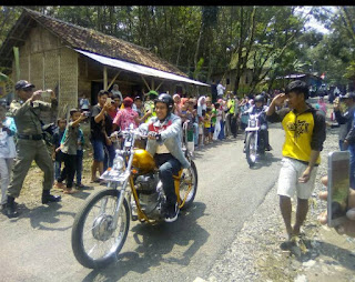 Video Pak JOKOWI Touring Pakai Motor Custom Chopper