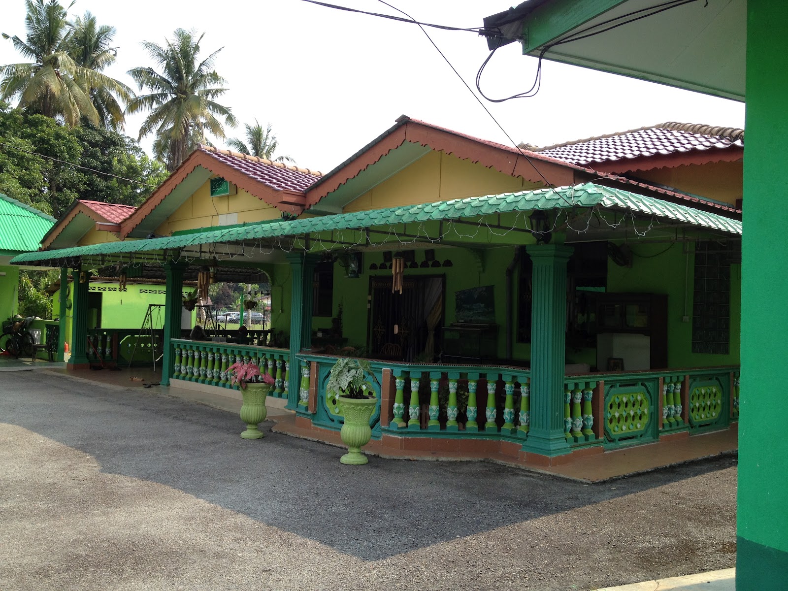 Ini Rumah Keluarga Ku Ini Kampung Ku Bila Cindaku Menulis