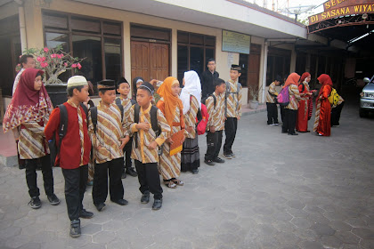 Pelepasan Kontingen Pracimantoro ke Jatiroto LOMBA MAPSI 2014