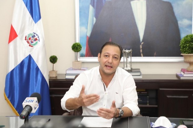 Abel Martínez solicita aislamiento Municipio de Santiago