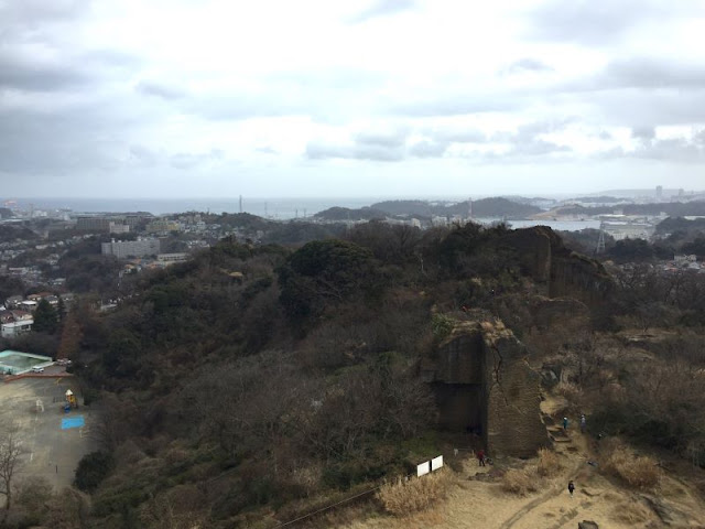 鷹取山の山頂展望台からの眺め