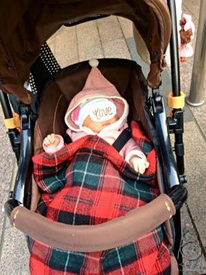 三姉妹ママの外出テクニック 産後1ヶ月から始める 赤ちゃんをベビーカーで熟睡させるコツ ベビヨリ 三姉妹ママの外出テクニック 産後1ヶ月から始める 赤ちゃんをベビーカーで熟睡させるコツ ベビヨリ