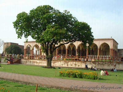 Shahi Qila Lahore