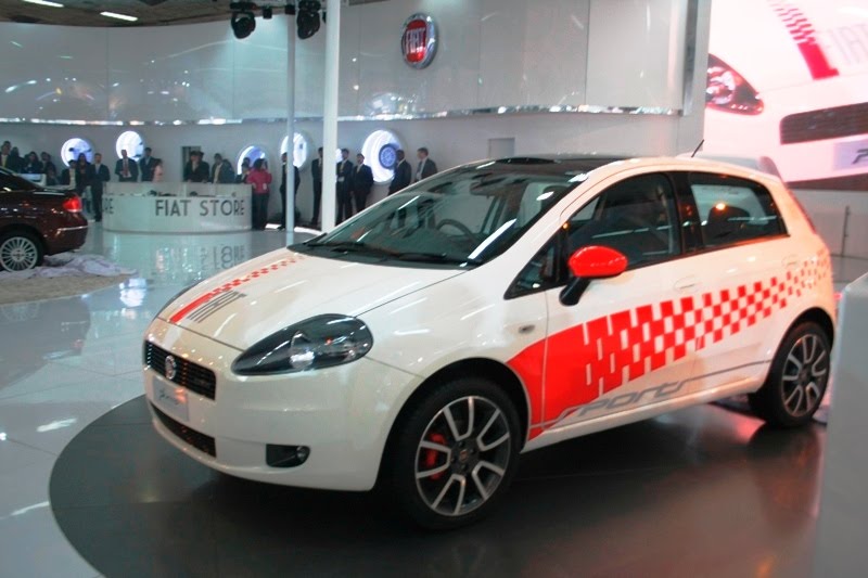 The Fiat Punto Sport has a top speed of 182 kmph