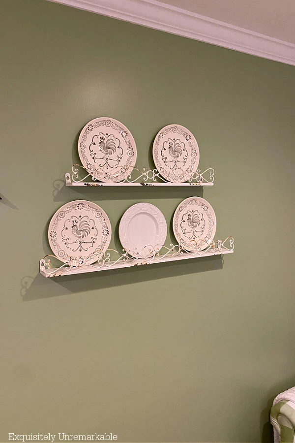 Hanging Plates On A Wall