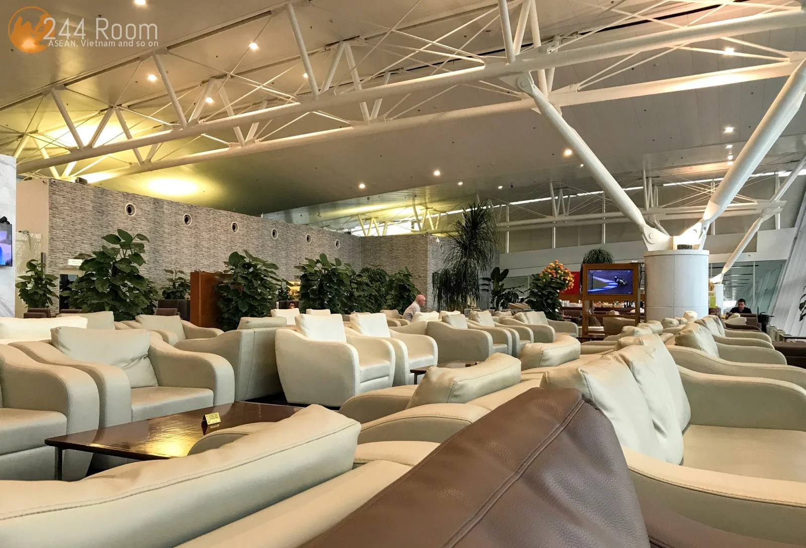 Hanoi Noi Bai International Airport lounge