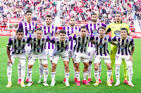 REAL VALLADOLID C. F. Temporada 2021-22. El Yamiq, Óscar Plano, Shon Weissman, Joaquín, Roberto. Gonzalo Plata, Roque Mesa, Álvaro Aguado, Sergio Léon, Luis Pérez, Lucas Olaza. REAL SPORTING DE GIJÓN 1 REAL VALLADOLID C. F. 2. 23/10/2021. Campeonato de Liga de 2ª División, jornada 12. Gijón, Asturias, estadio El Molinón – Enrique Castro “Quini”.