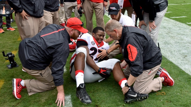 #Georgia loses star RB Chubb to knee injury