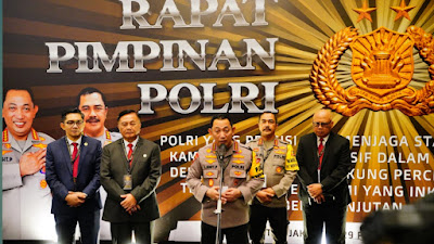  Kapolri Tekankan Persatuan-Kesatuan Modal Utama Wujudkan Indonesia Emas 2045 di Rapim Polri.