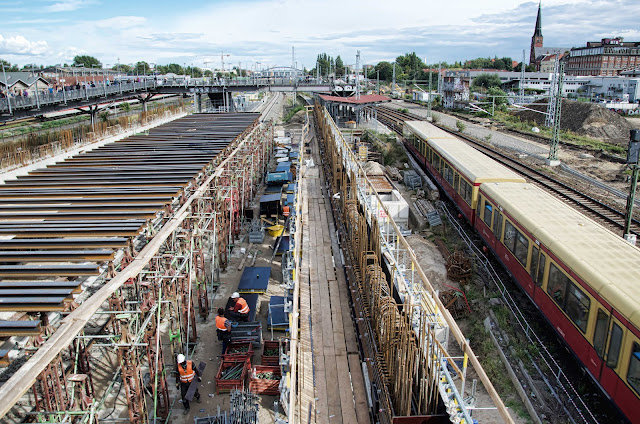 Baustelle, Warschauer Brücke, Eingangsgebäude S-Bahnhof Warschauer Straße 36, 10243 Berlin, 27.08.2014