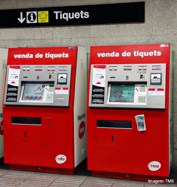 Máquinas para a compra de bilhetes de metrô em Barcelona