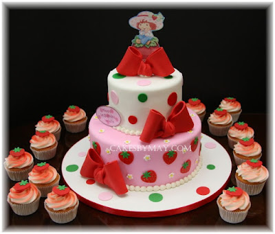 Strawberry Shortcake Birthday Cakes on Cakes By Maylene  Happy 1st Birthday Isabella   September 7th
