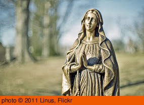 'Statue of the Virgin Mary, Spring Grove Cemetery, Cincinnati, Ohio.' photo (c) 2011, Linus - license: http://creativecommons.org/licenses/by-nd/2.0/