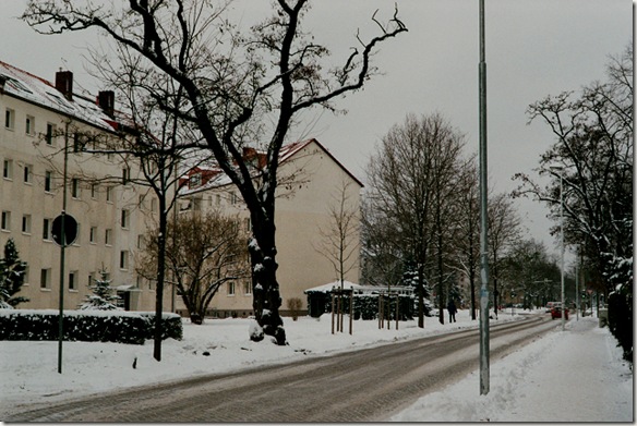 s201001209imm027_30