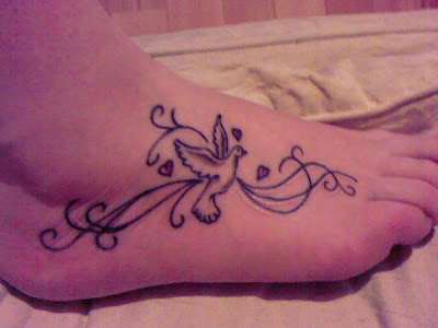 love heart tattoos on foot. heart tattoos on foot. Dove and hearts tattoo on foot; Dove and hearts tattoo on foot. MacRumors. Apr 29, 03:43 PM