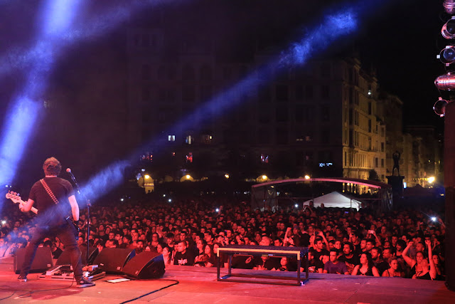 Concierto de Berri Txarrak en Herriko Plaza