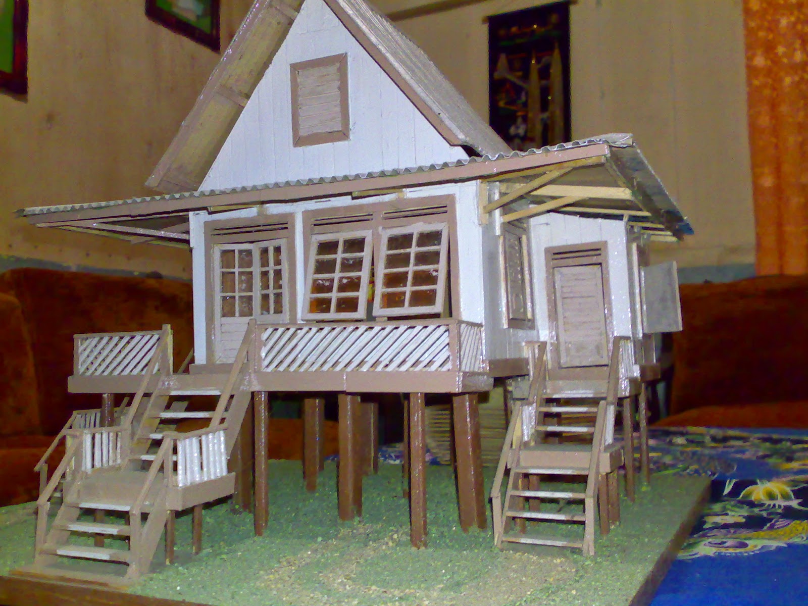  Miniatur rumah  Miniatur rumah 