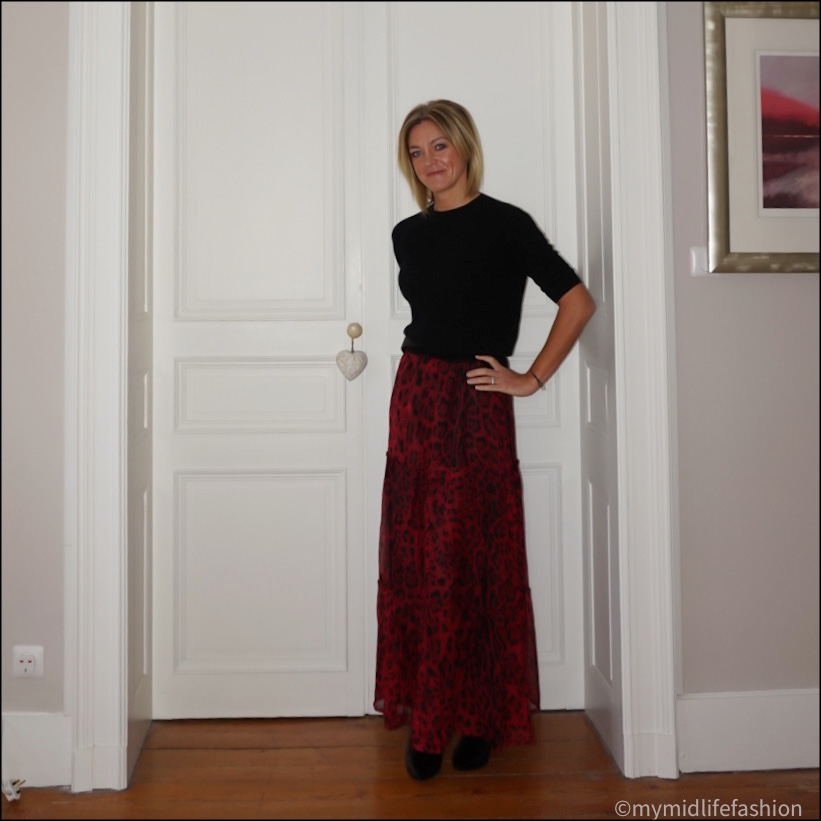 my midlife fashion, sole bliss Brooke leather ankle boots, boden classic buckle belt, Ridley leopard print  maxi skirt, h and m cashmere short sleeve jumper