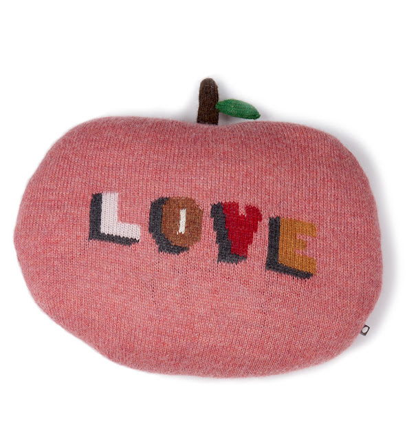 apple pillow 