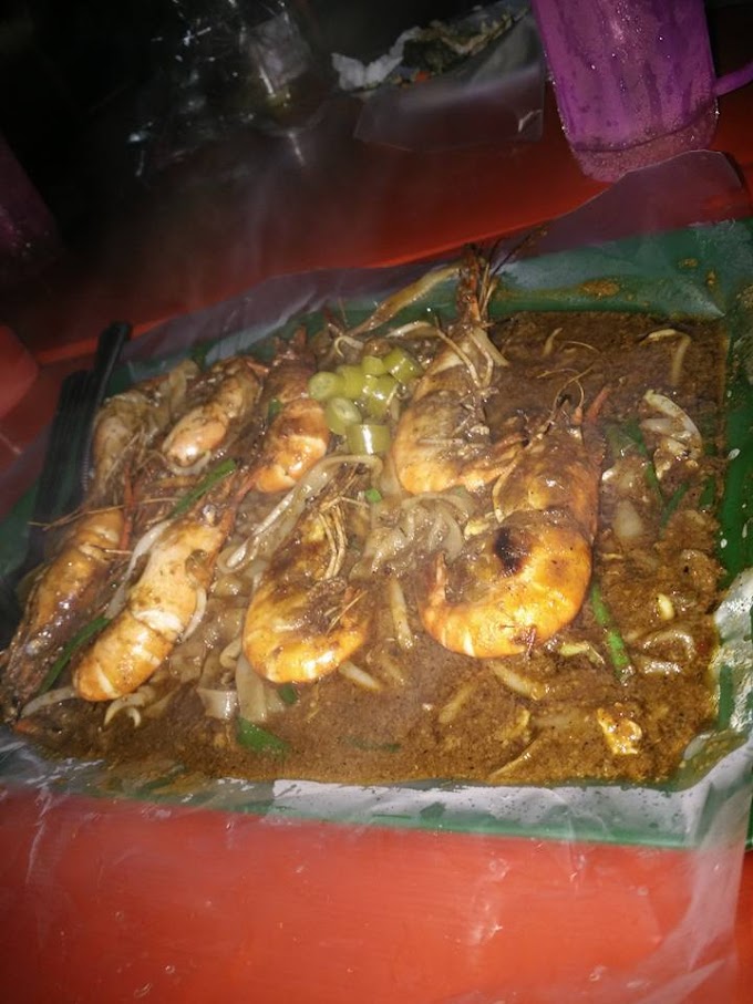 CHAR KUEY TEOW TSUNAMI TASIK BIRU KUNDANG YANG SEDANG VIRAL!